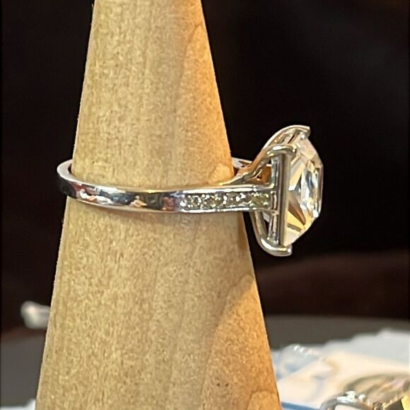 Swarovski Crystal Solitaire Princess Cut Engagement Ring set in Sterling Silver - Picture 9 of 12